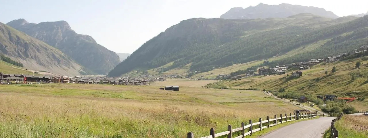 Snow Chalet 3 Elements Livigno 0*,
